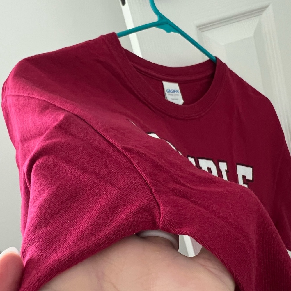 🔴GILDAN: Unisex M, red Temple University logo short sleeve t-shirt preowned🔴 - Picture 5 of 8